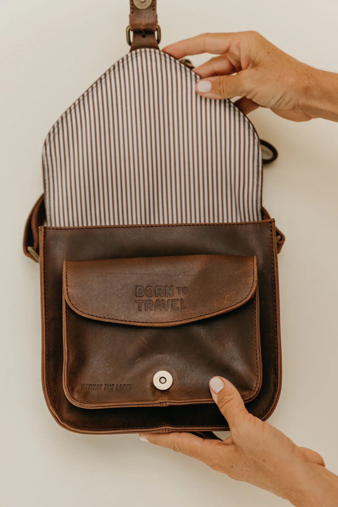 Traveller Handcrafted Leather Bag-Western Culture Leather