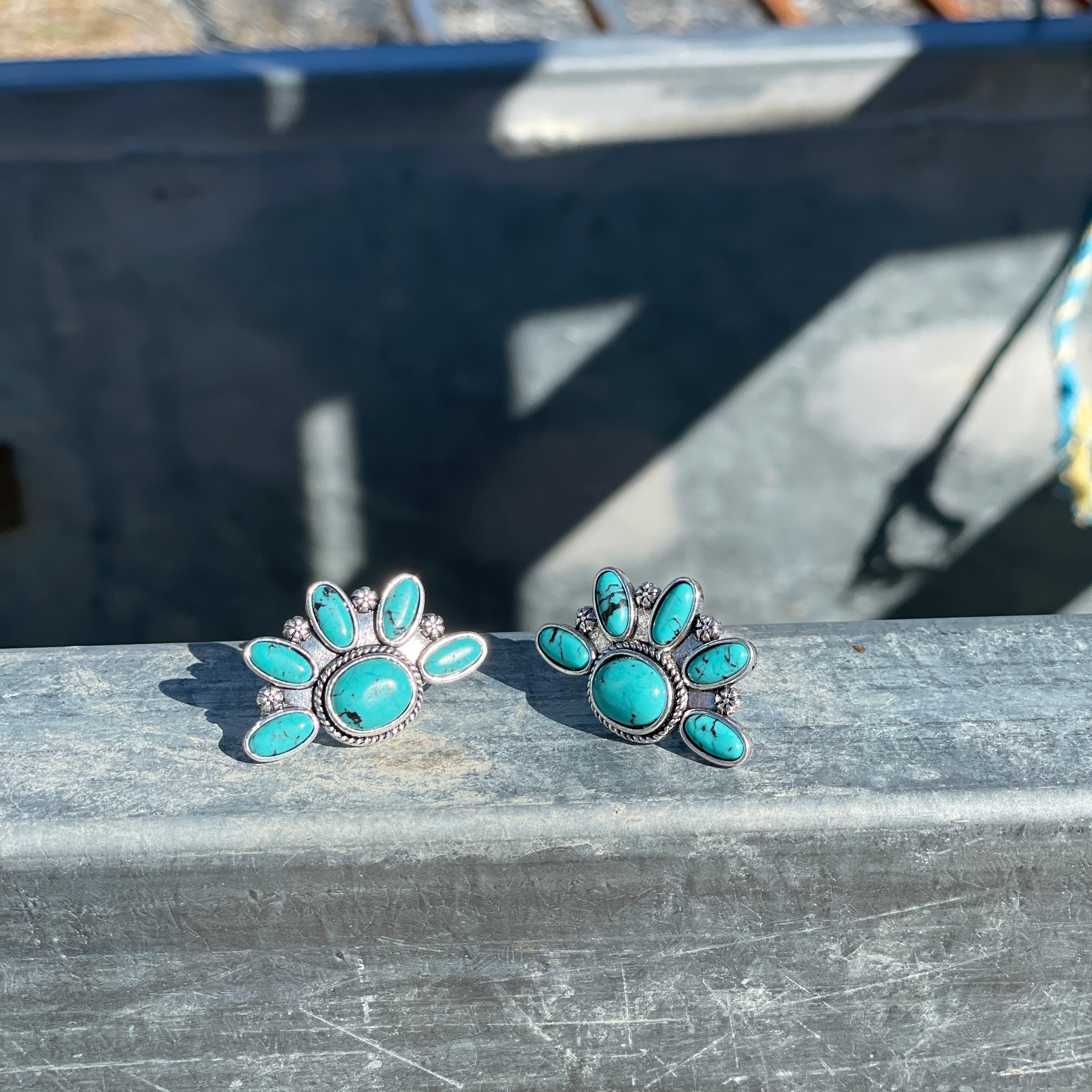 Turquoise Fan Stud-Western Culture Leather