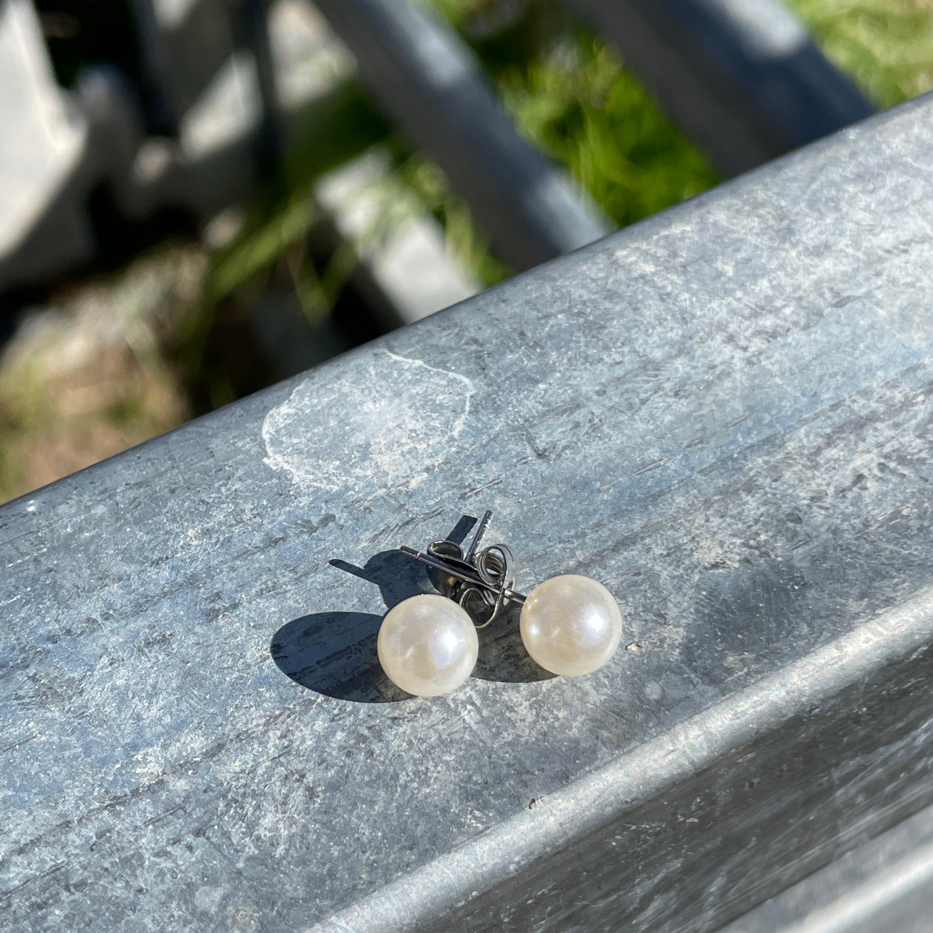 Fresh Water Pearl Stud Earrings-Western Culture Leather